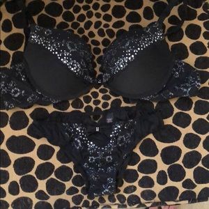 Victoria’s Secret Holiday Sparkle Bra Set